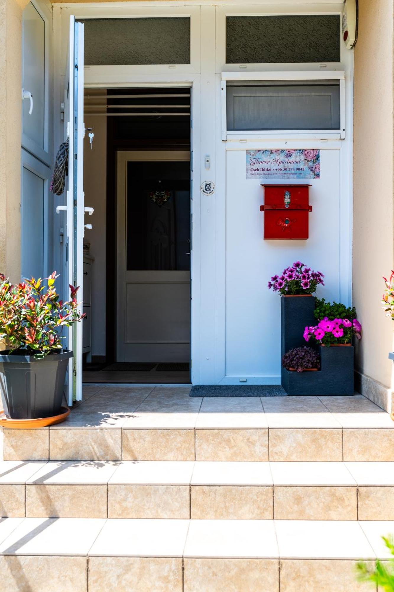 Flower Apartment Heviz Exterior photo